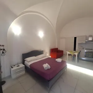 Apartament Railway, Katania