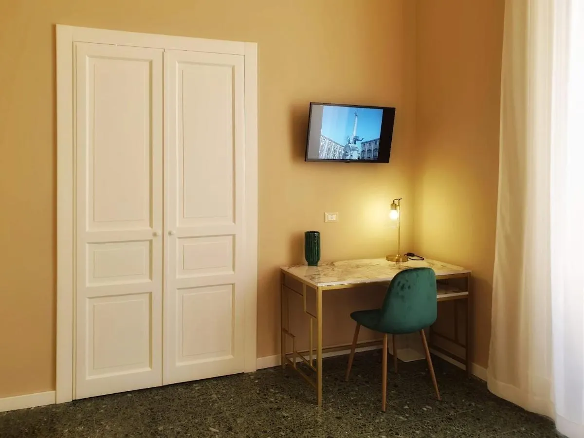 Palazzo La Piana Rooms Catânia Apartamento