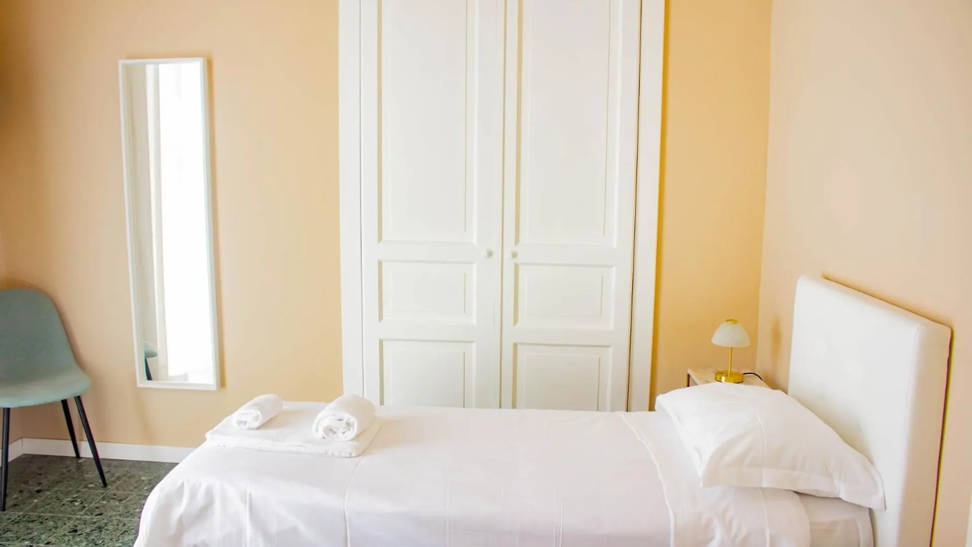 Lägenhet Palazzo La Piana Rooms CTA